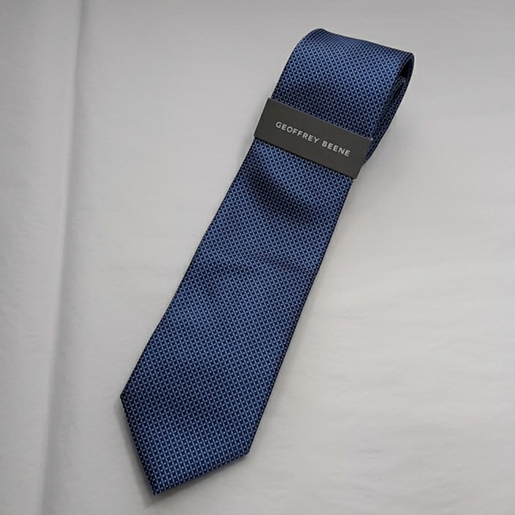 🆕️ Geoffrey Beene Necktie - Picture 1 of 5